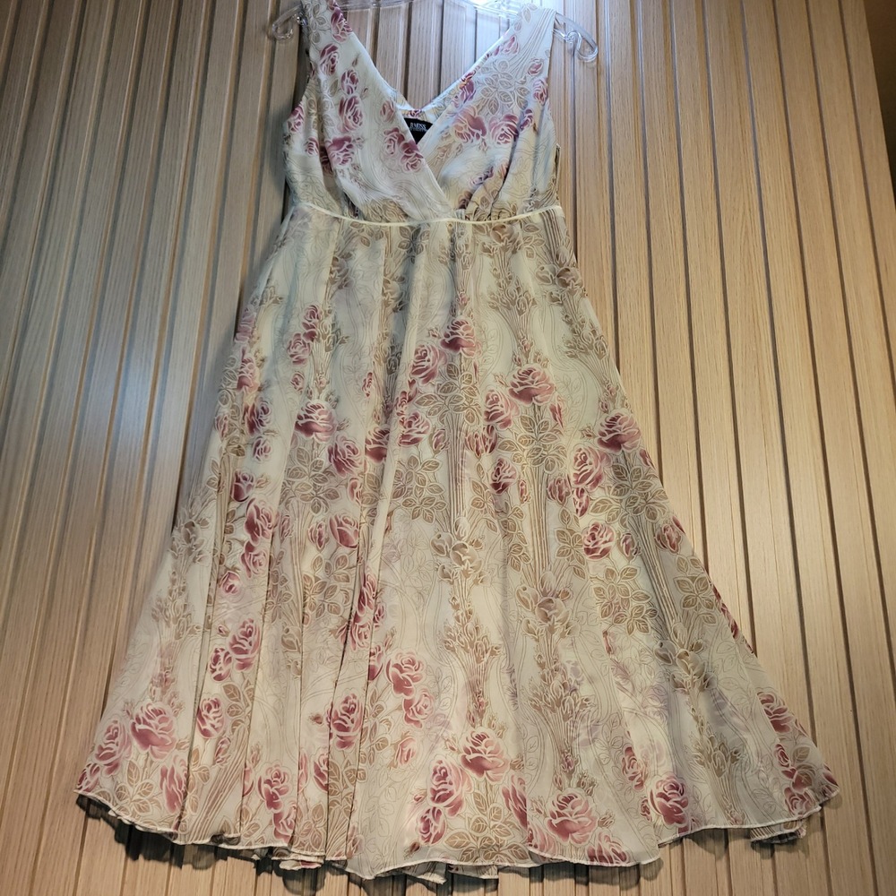 B. Moss Dress Collection Pink Floral Chiffon Midi Dress Sleeveless V-Neck Size 2